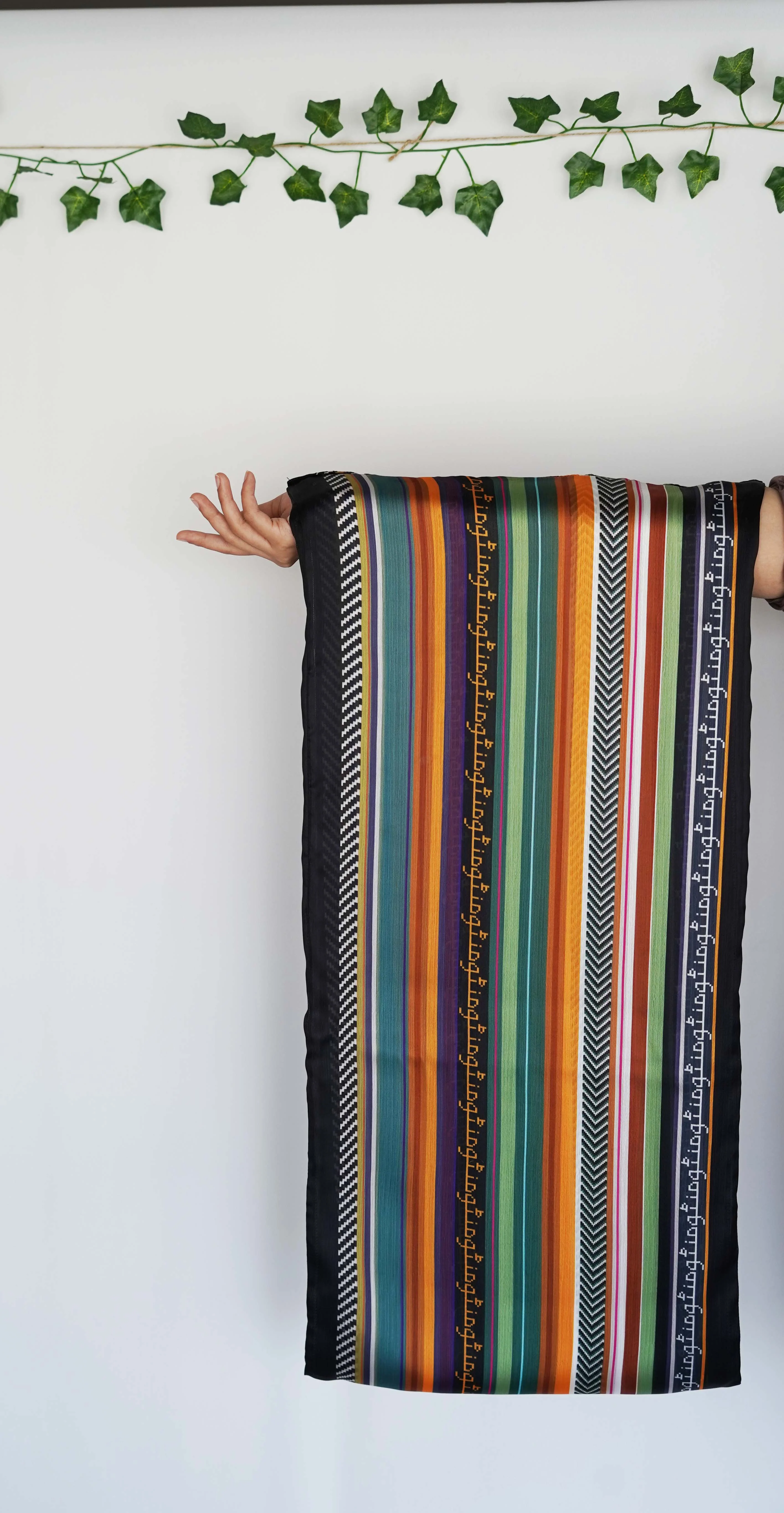 Rangreza Loop Scarf - Image 2
