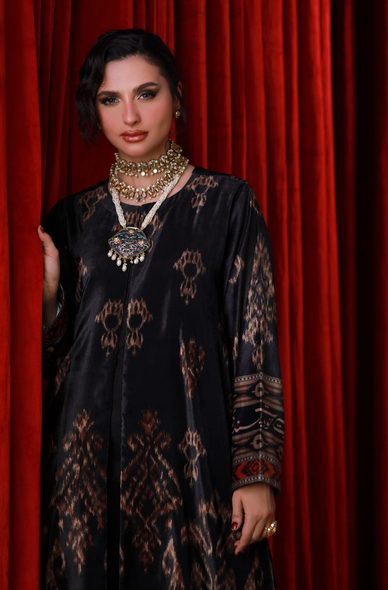Raqs Velvet Coat - Image 5