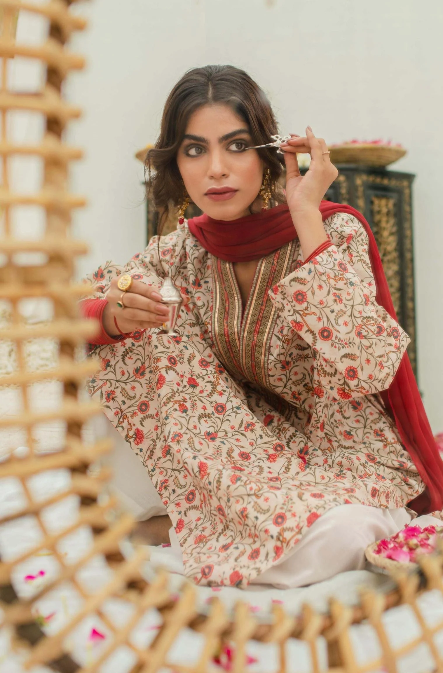 Roshni Kurta - Beige & Red - Image 4