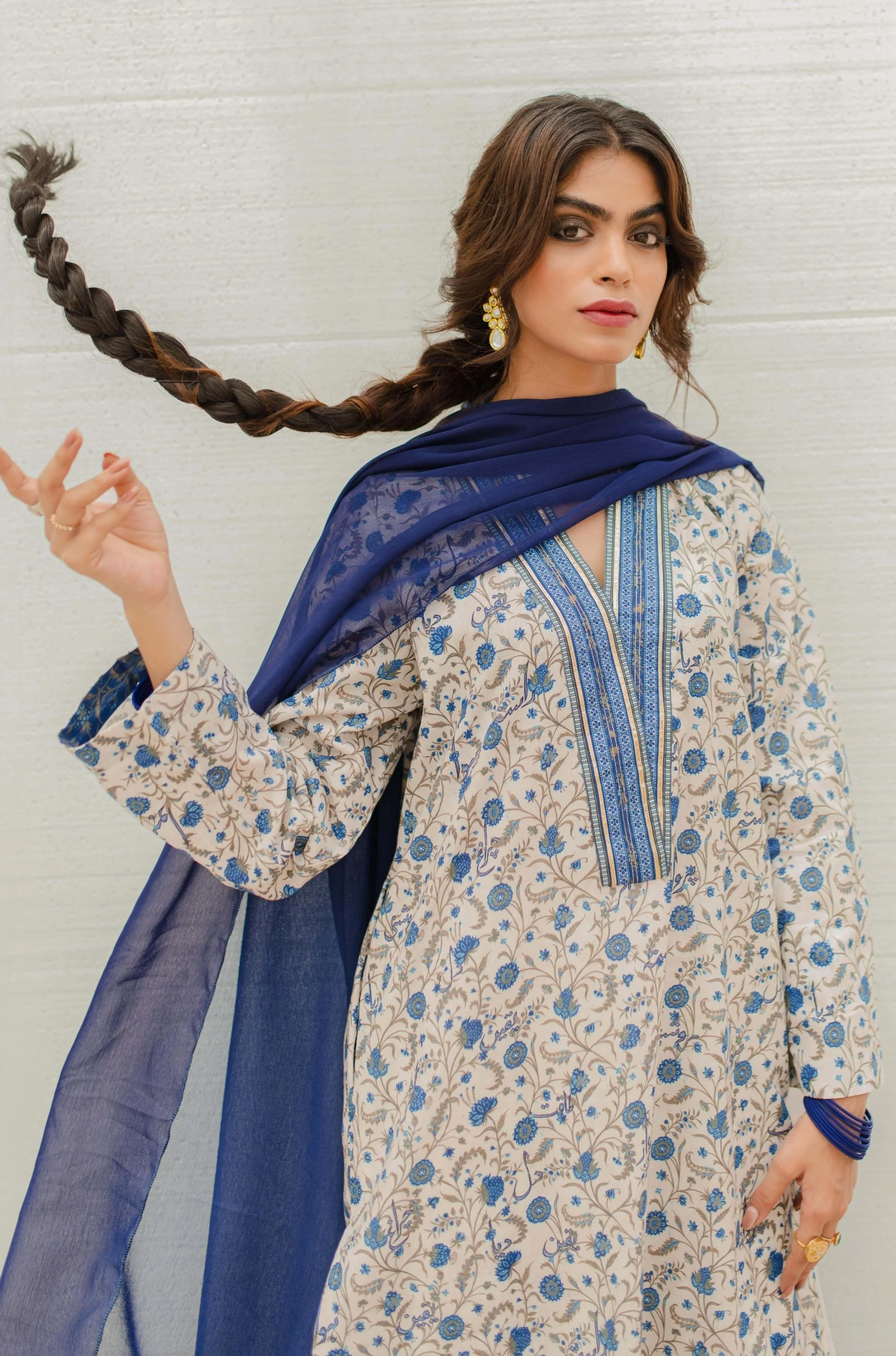 Roshni Kurta - Off White & Blue - Image 3