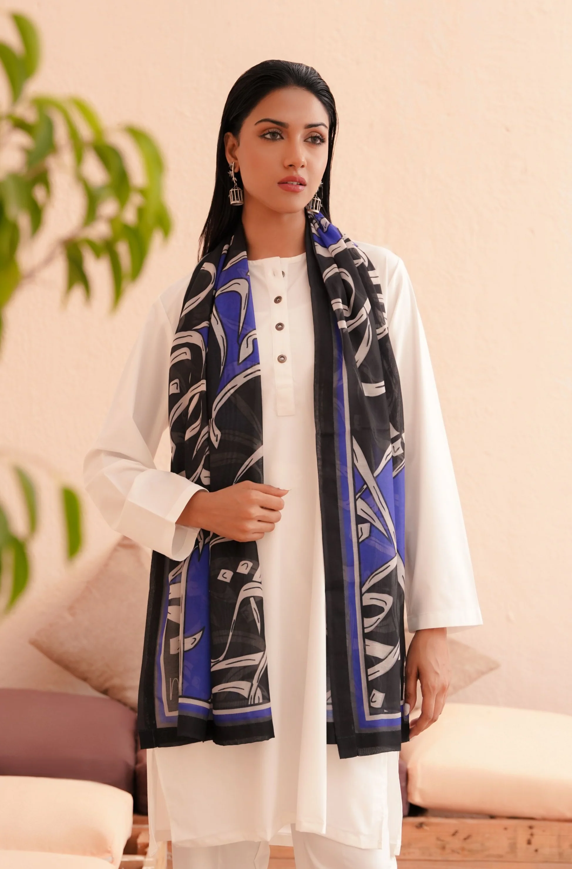 Rung Scarf - Black & Blue - Image 3