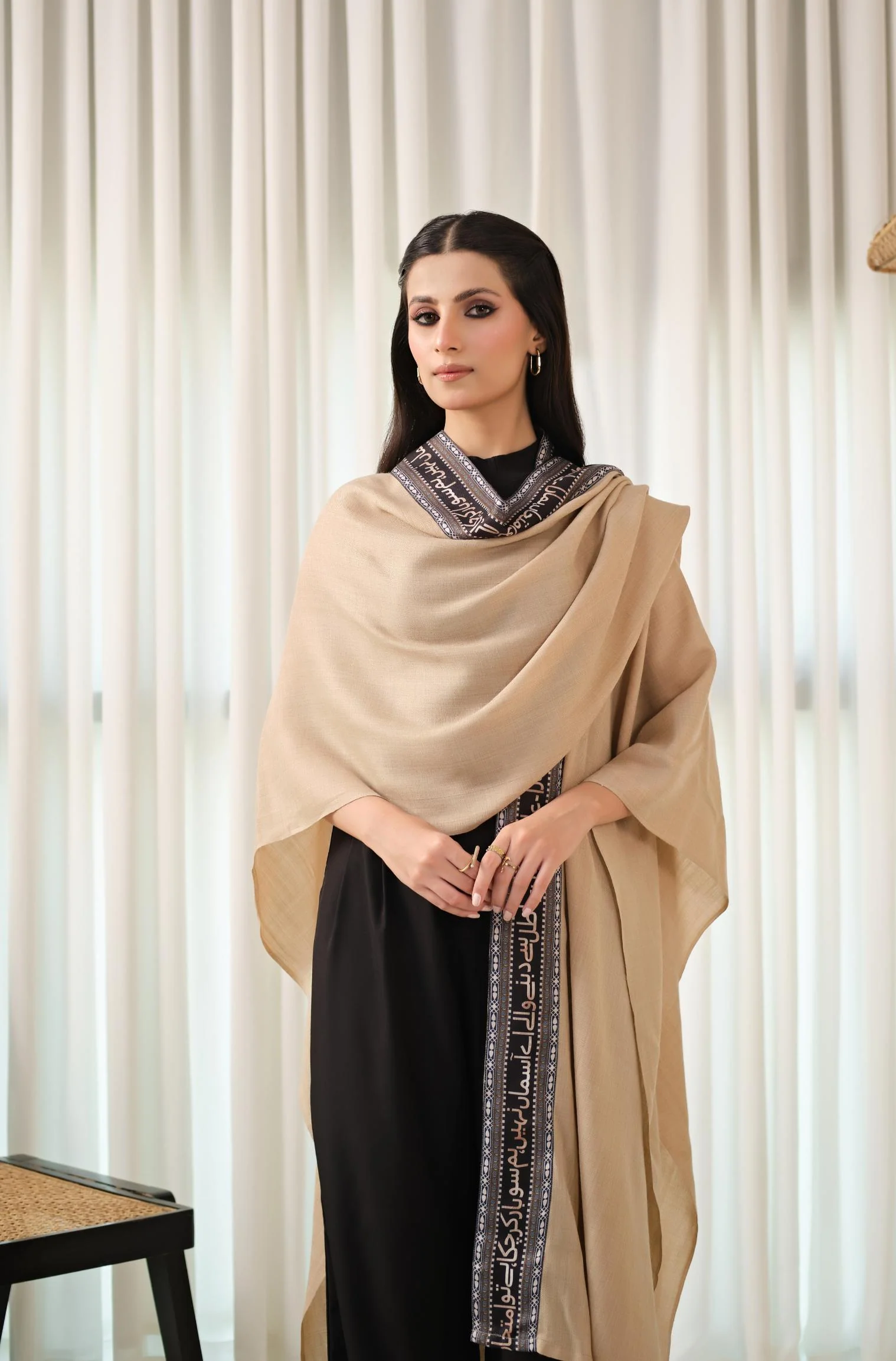 Sabaat Cape - Beige & Black - Image 4