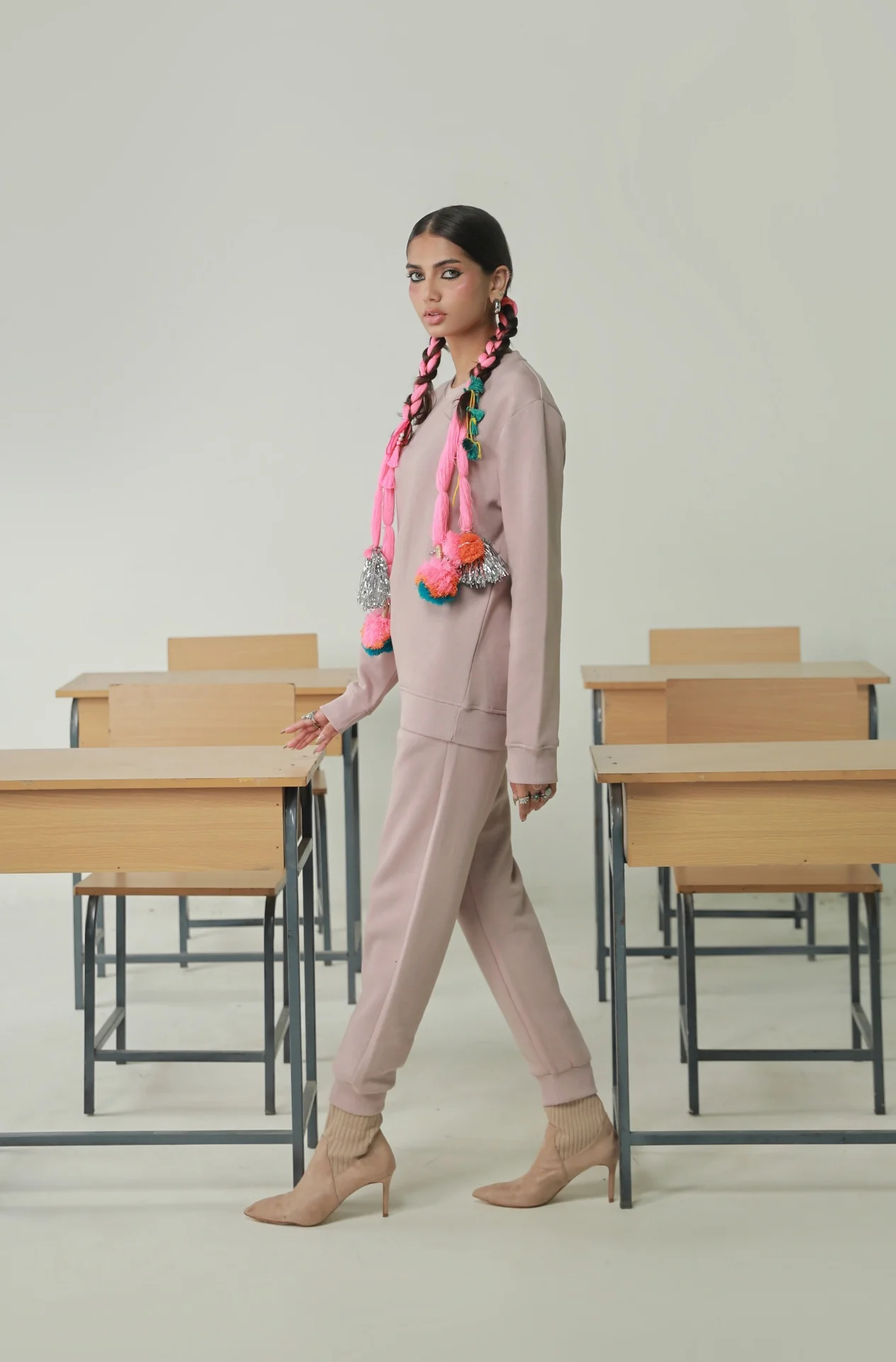 Sanki Sweatshirt - Lowkey Pink - Image 5