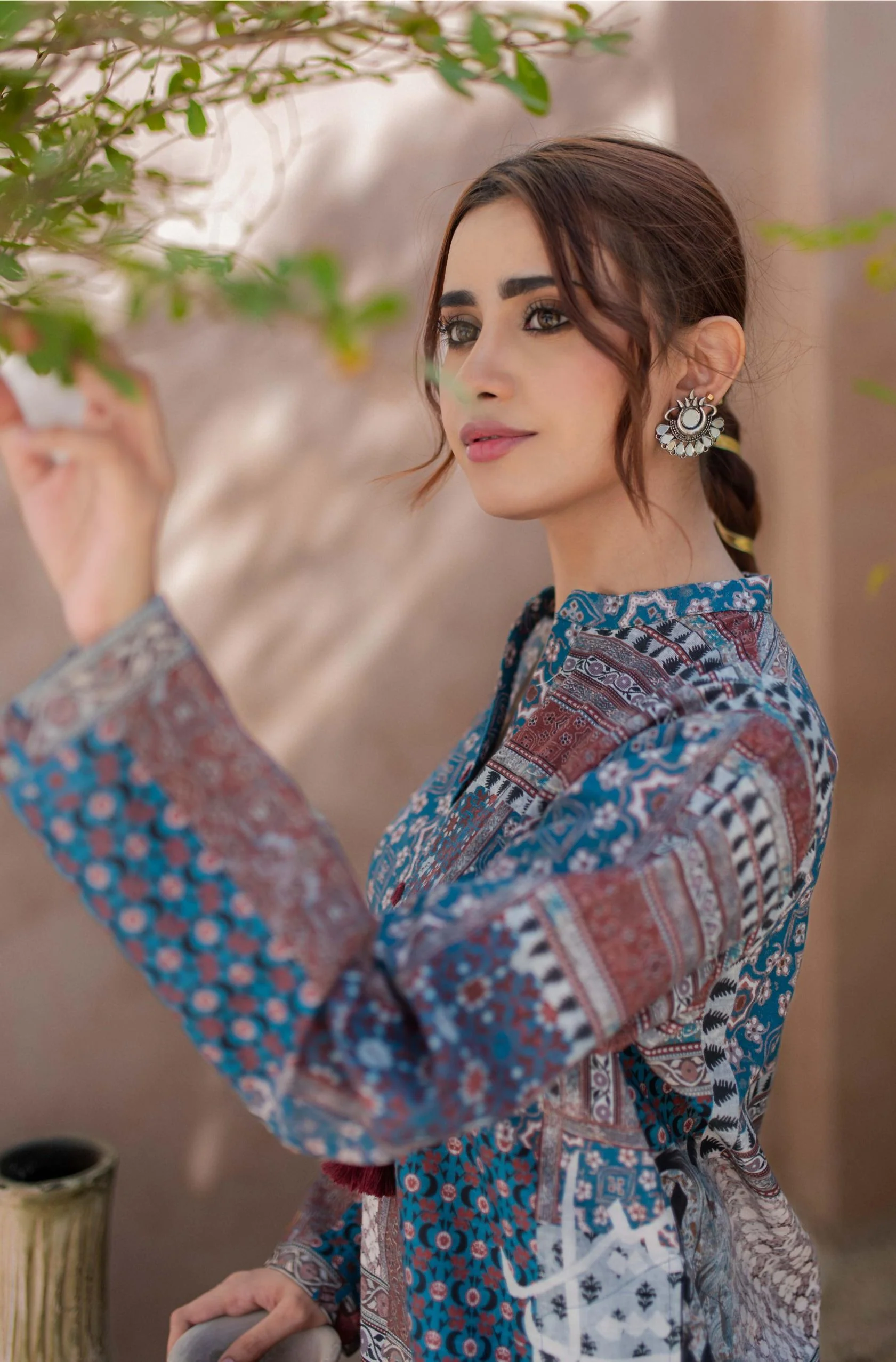 Saqafat Kurta - Blue & Maroon - Image 5
