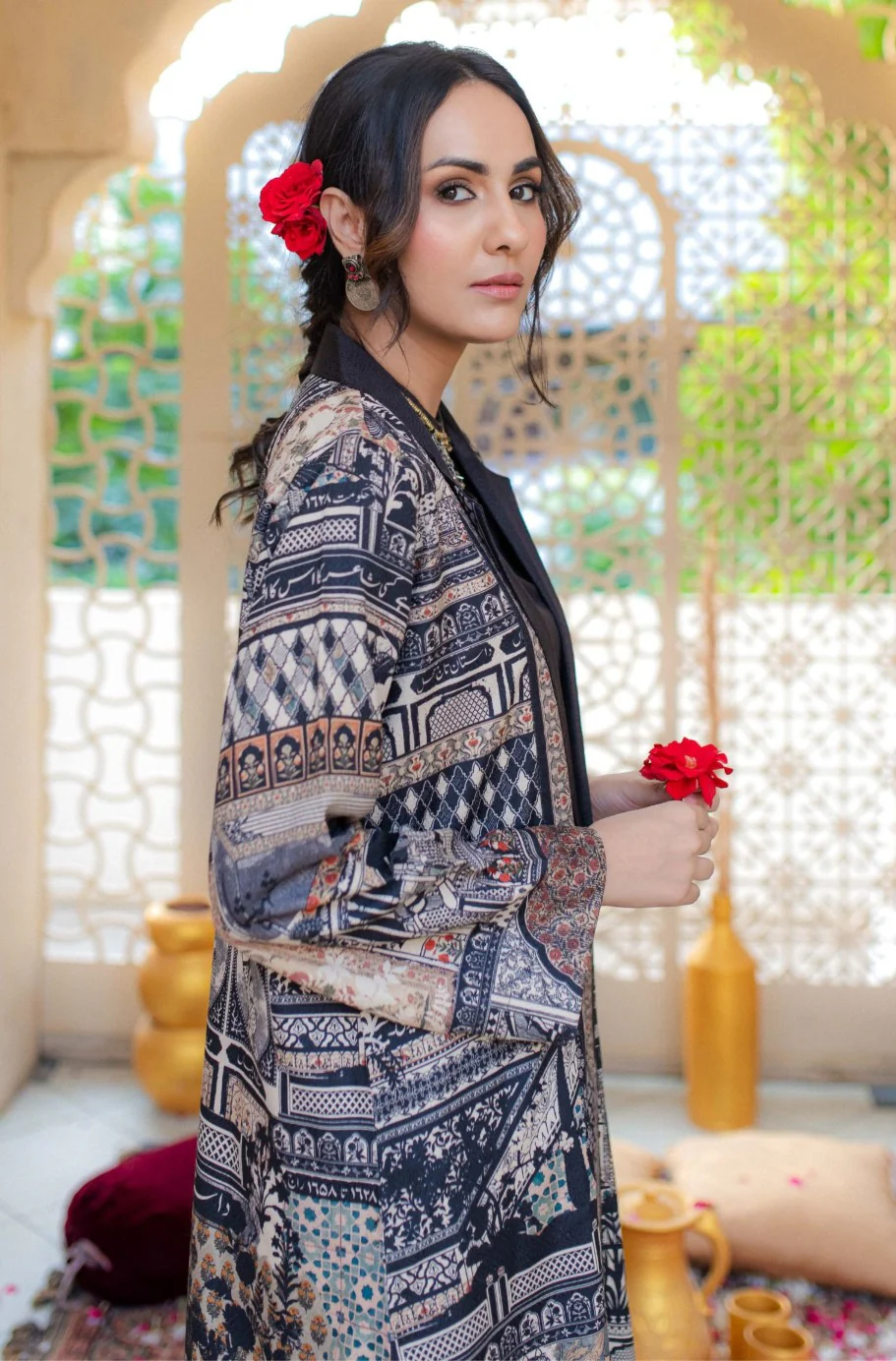 Shah Jahan Coat - Black & Beige - Image 6