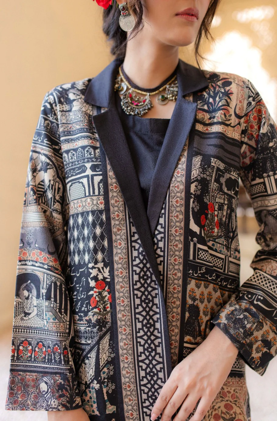 Shah Jahan Coat - Black & Beige - Image 7