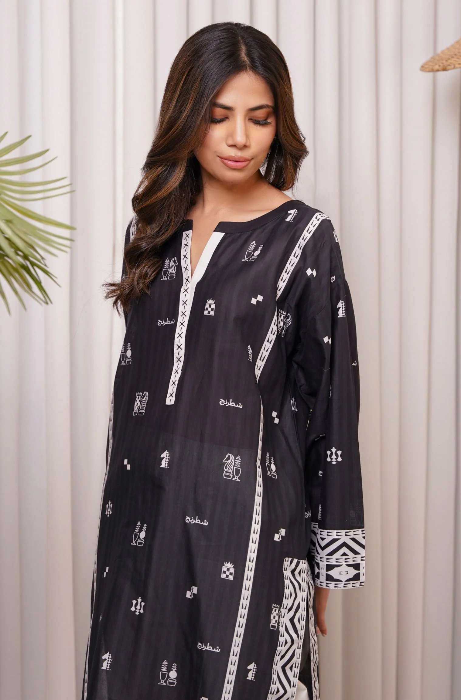 Shatranj Kurta - Black - Image 4