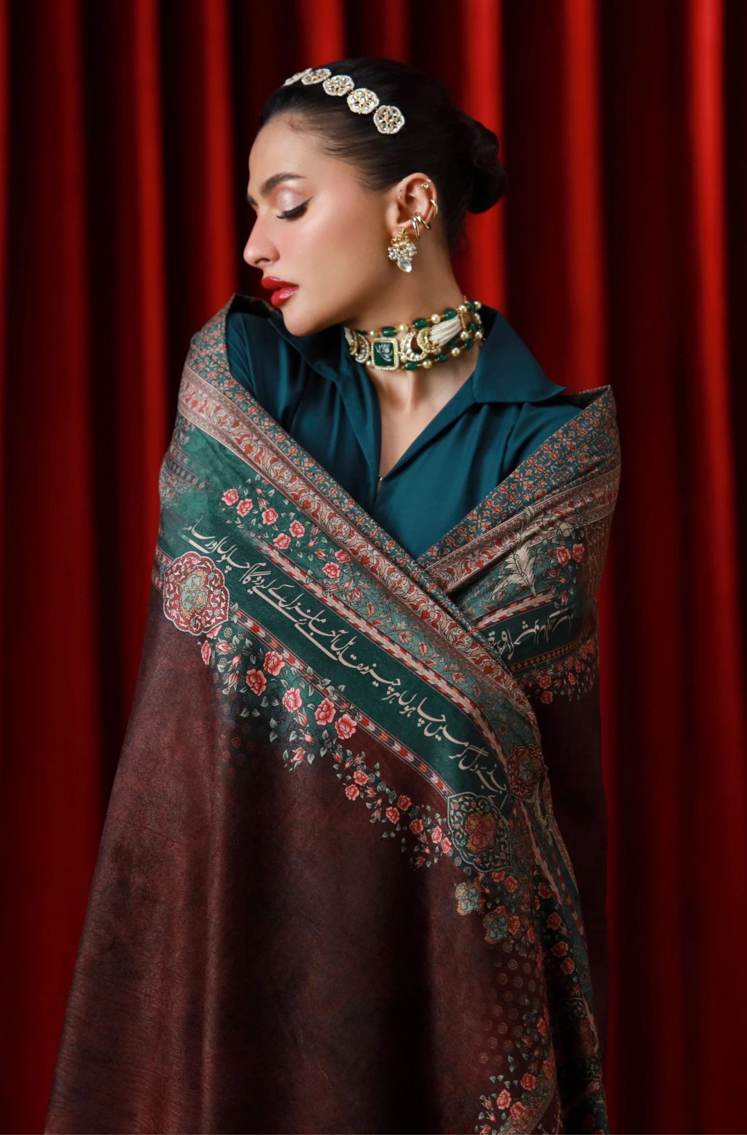 Ta'al Velvet Shawl - Image 2