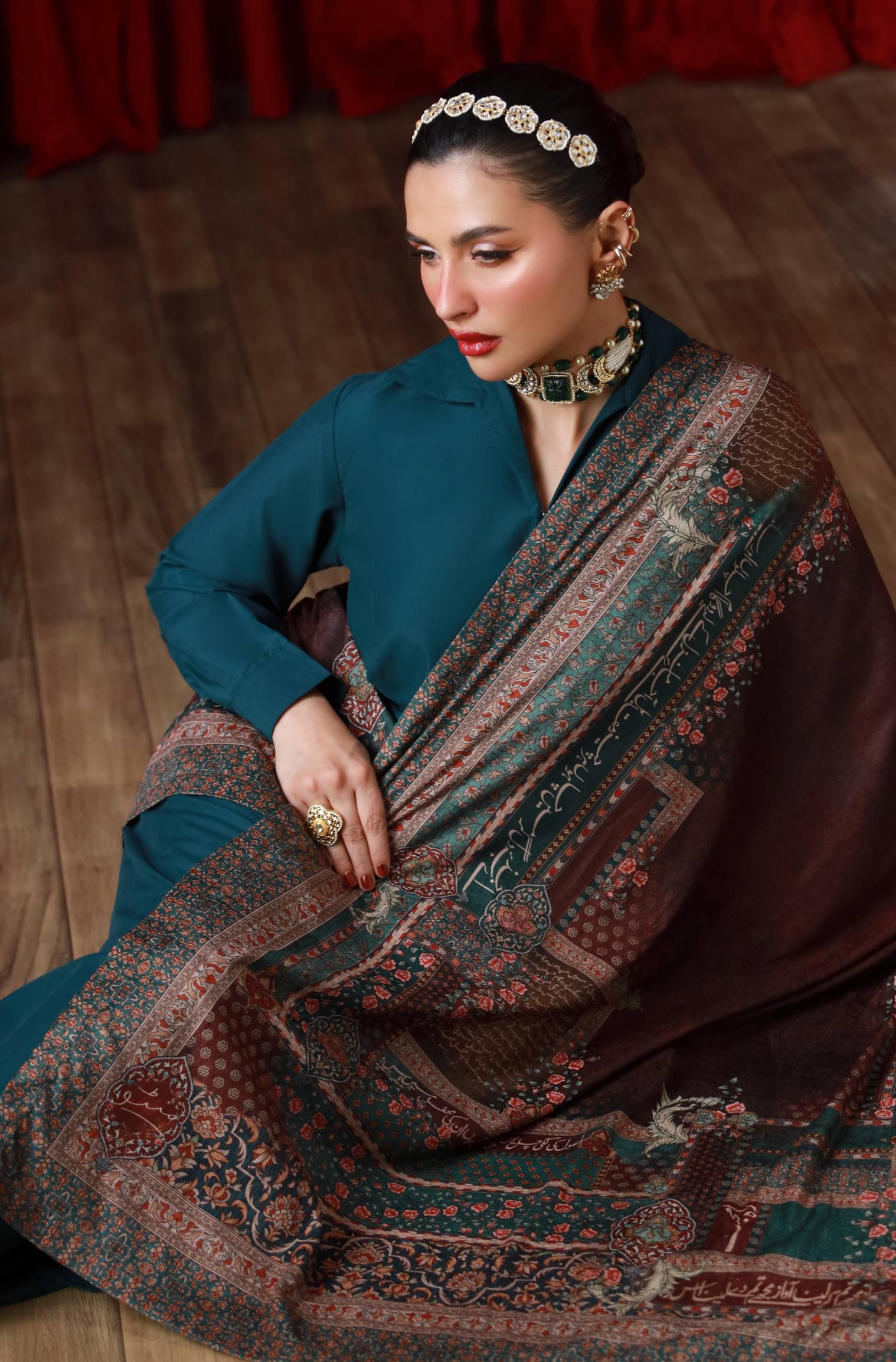 Ta'al Velvet Shawl - Image 6