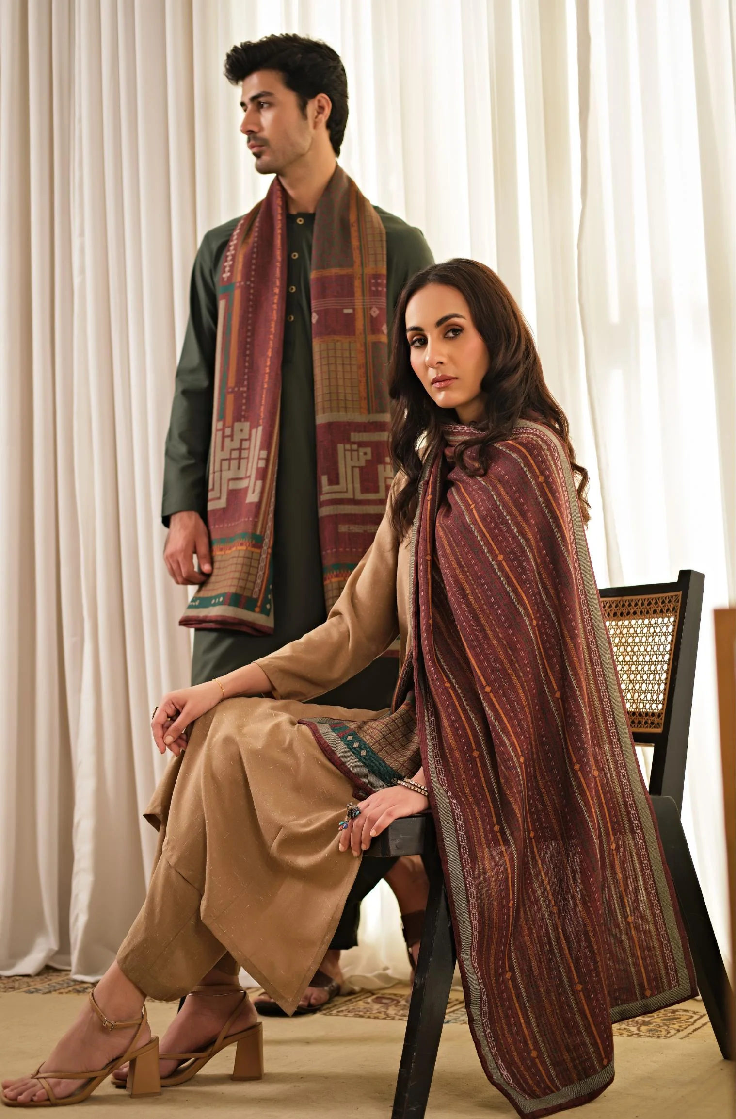 Talaash-e-Manzil Stole - Maroon
