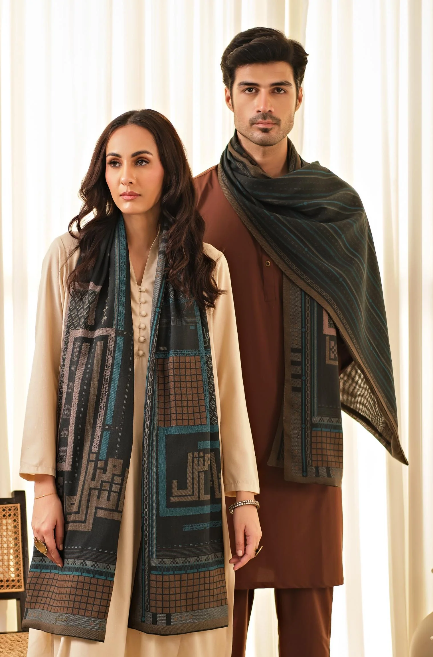 Talaash-e-Manzil Stole - Teal