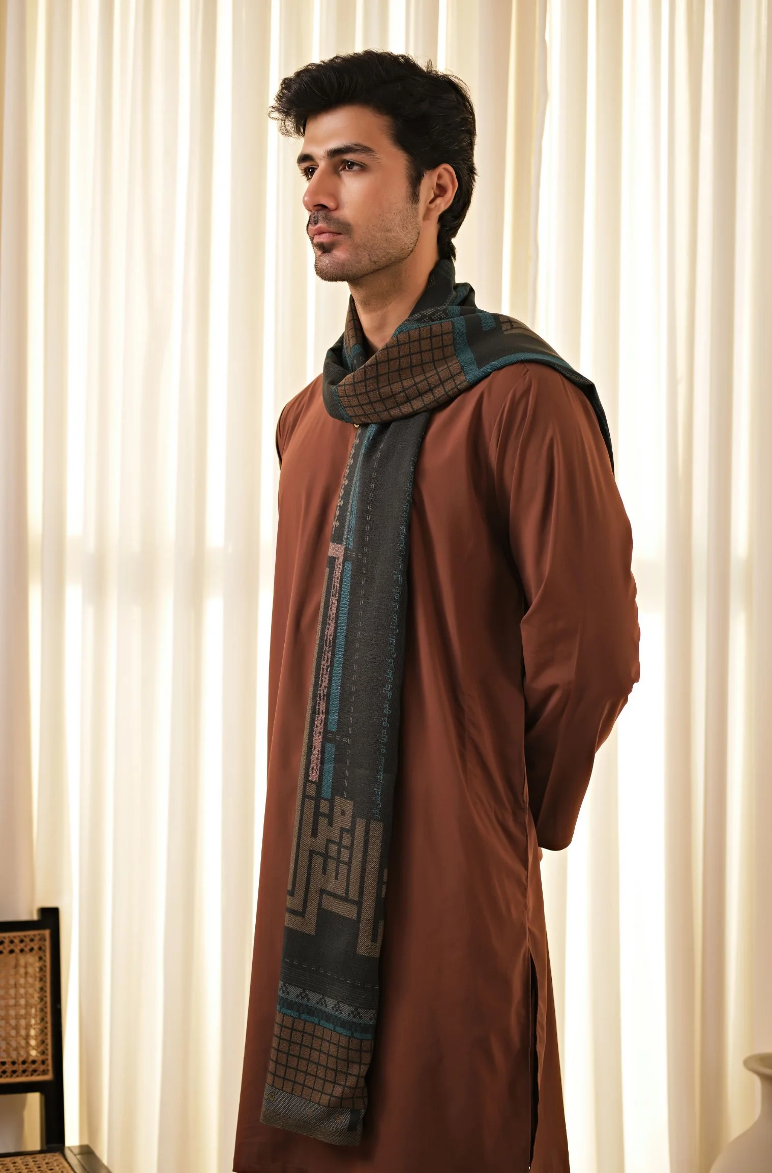 Talaash-e-Manzil Stole - Teal - Image 10