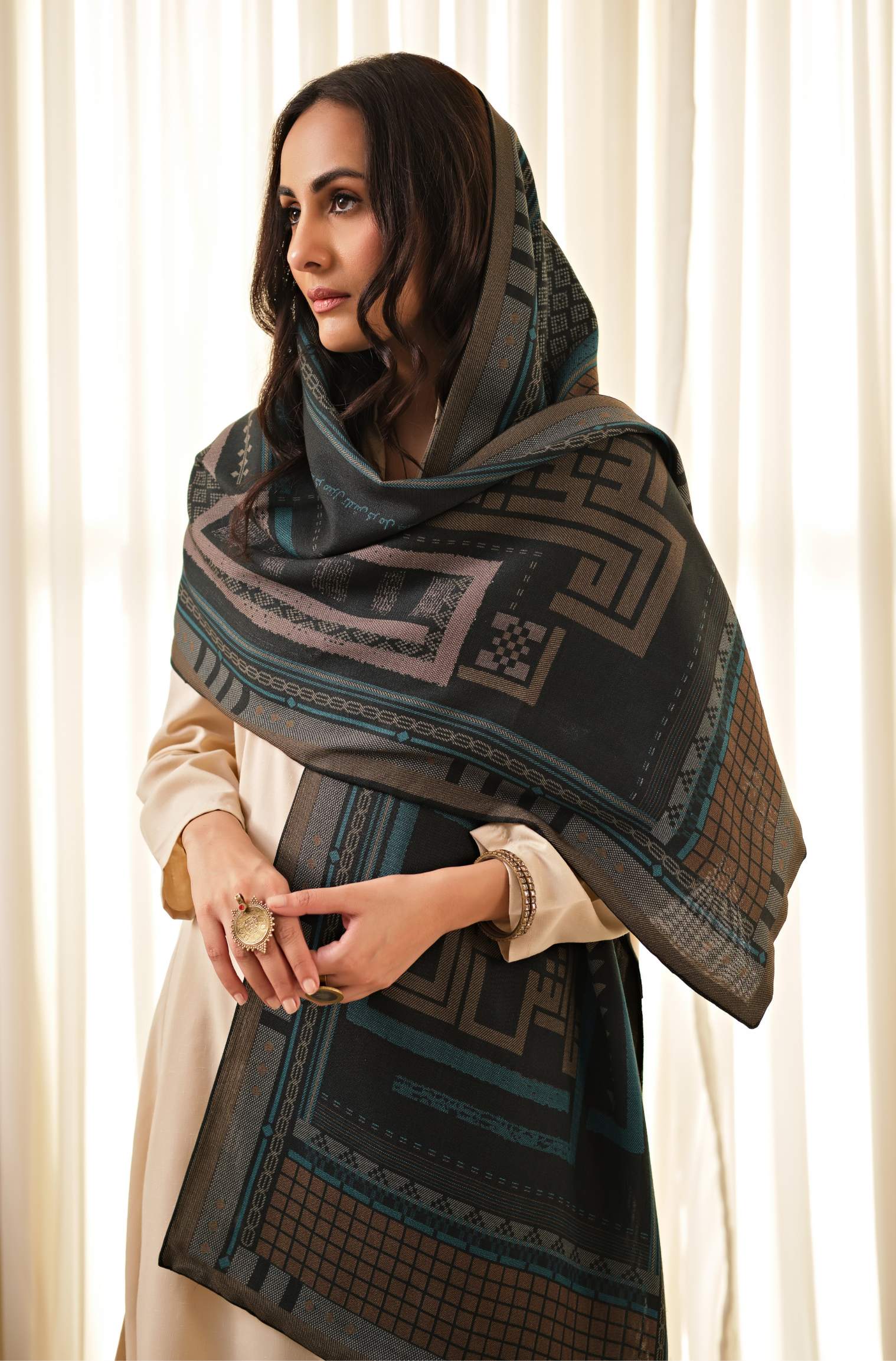 Talaash-e-Manzil Stole - Teal - Image 2