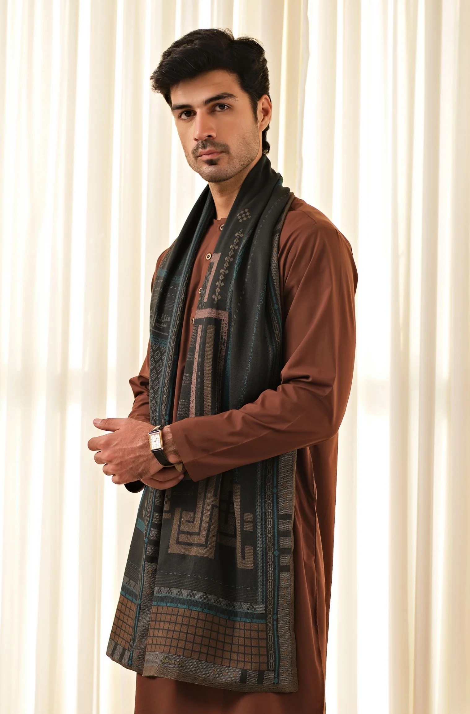 Talaash-e-Manzil Stole - Teal - Image 4