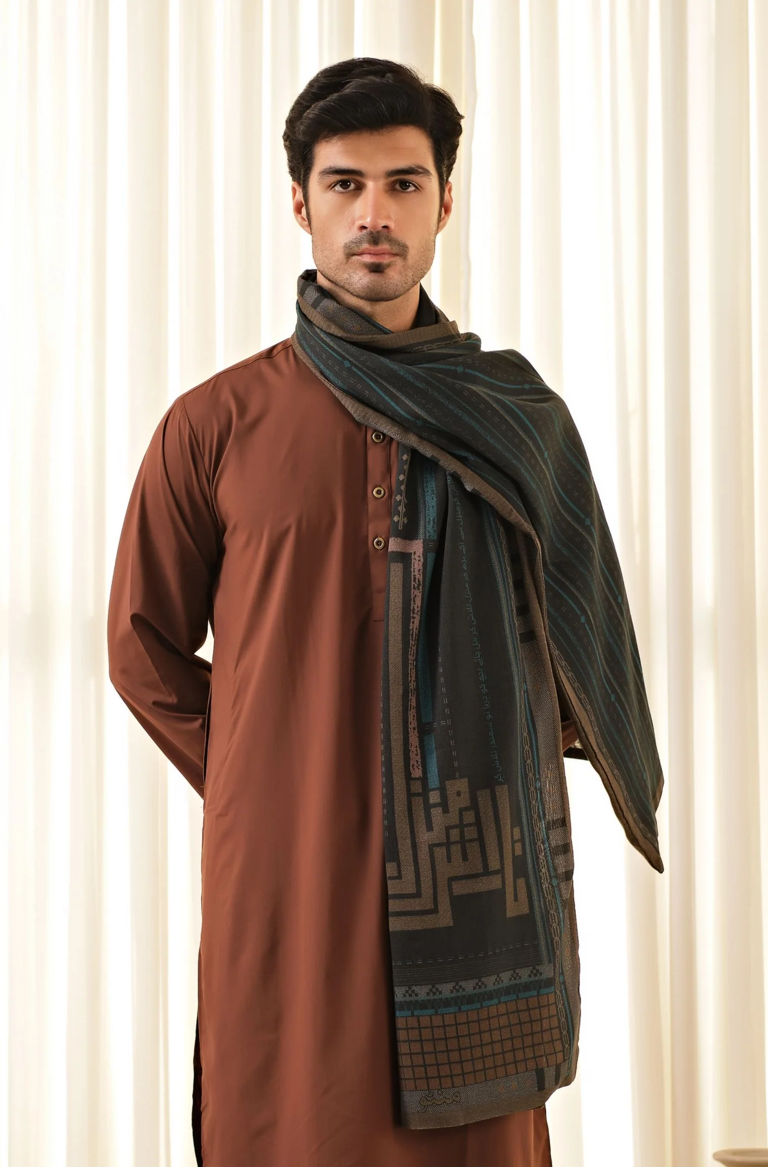 Talaash-e-Manzil Stole - Teal - Image 6