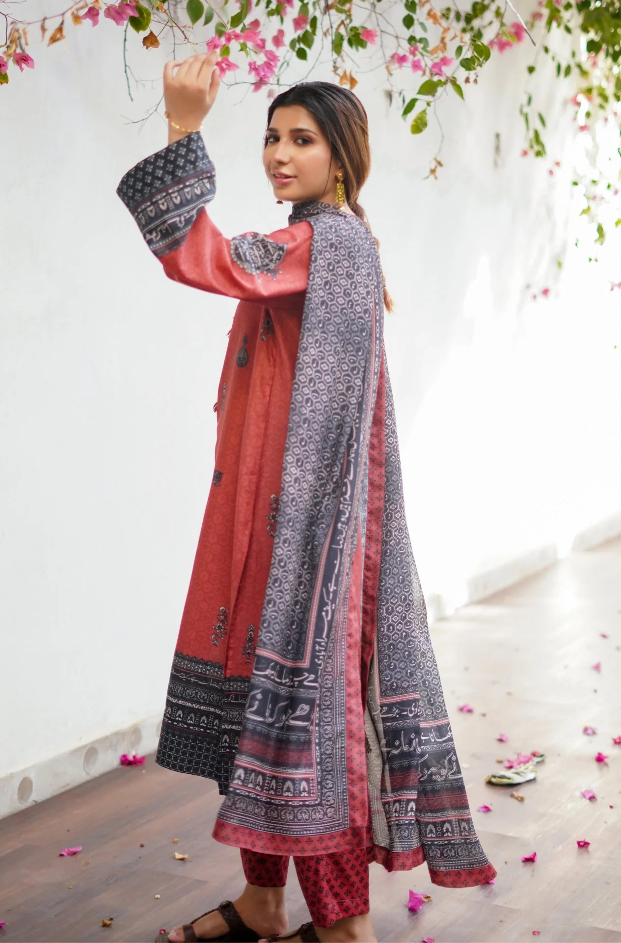Uraan Dupatta - Rust & Black - Image 3