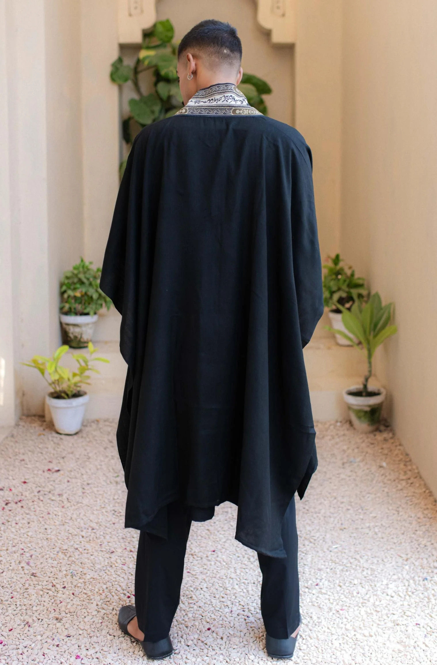 Zamana Cape - Black and Olive Green - Image 3