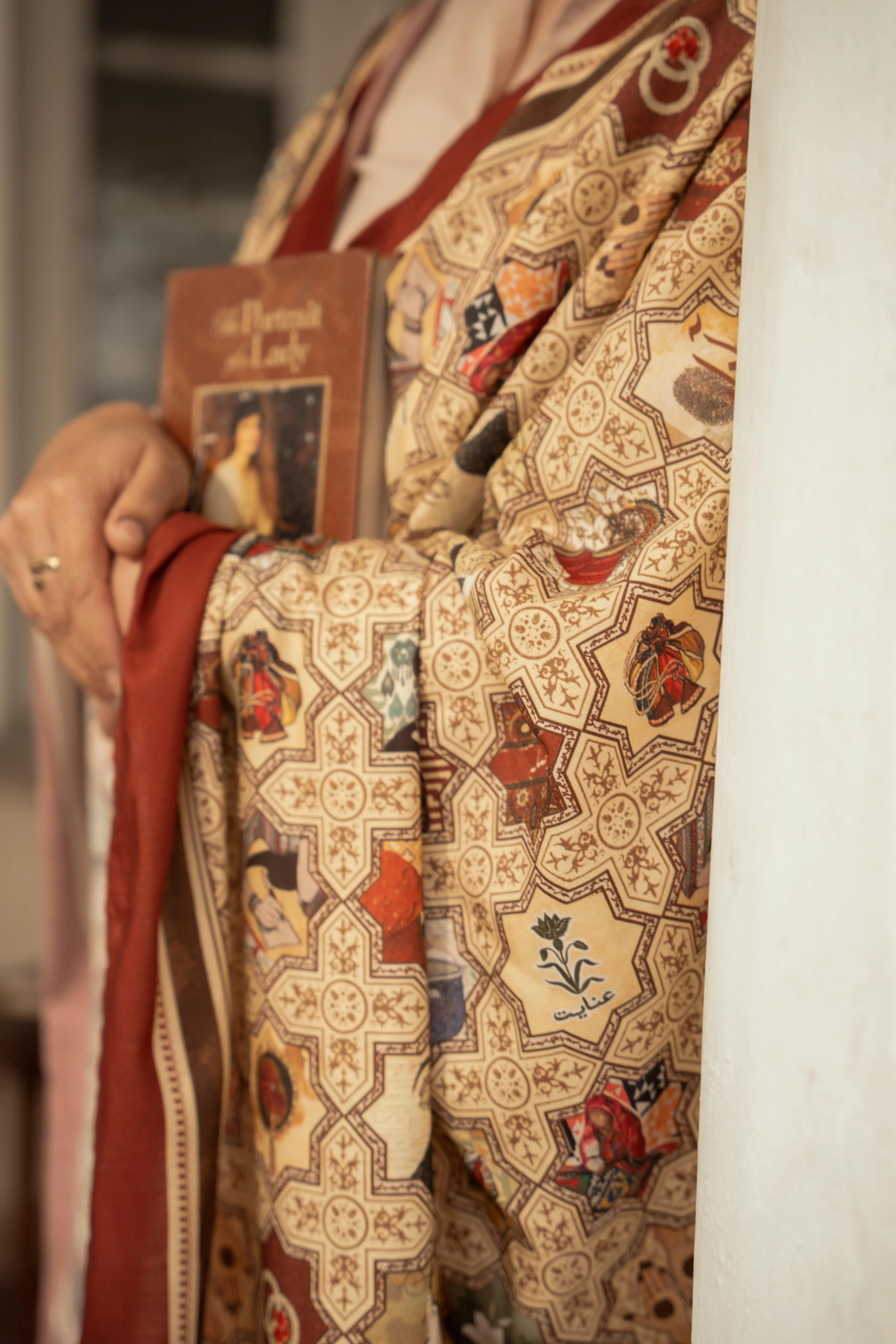 Zeenat Odhni - Antique Maroon - Image 5